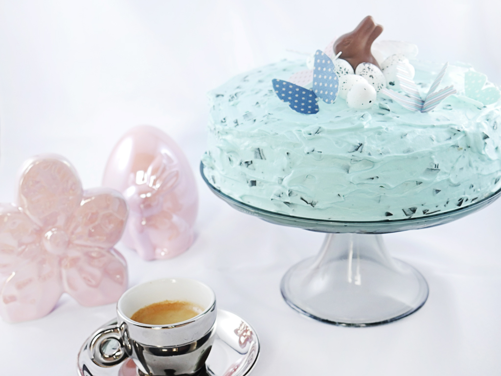 niebieskie ciasto Tort na Wielkanoc